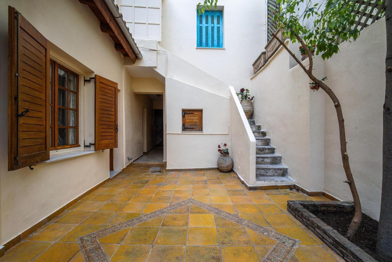 Luxurious Villa At Mets Athén Kültér fotó